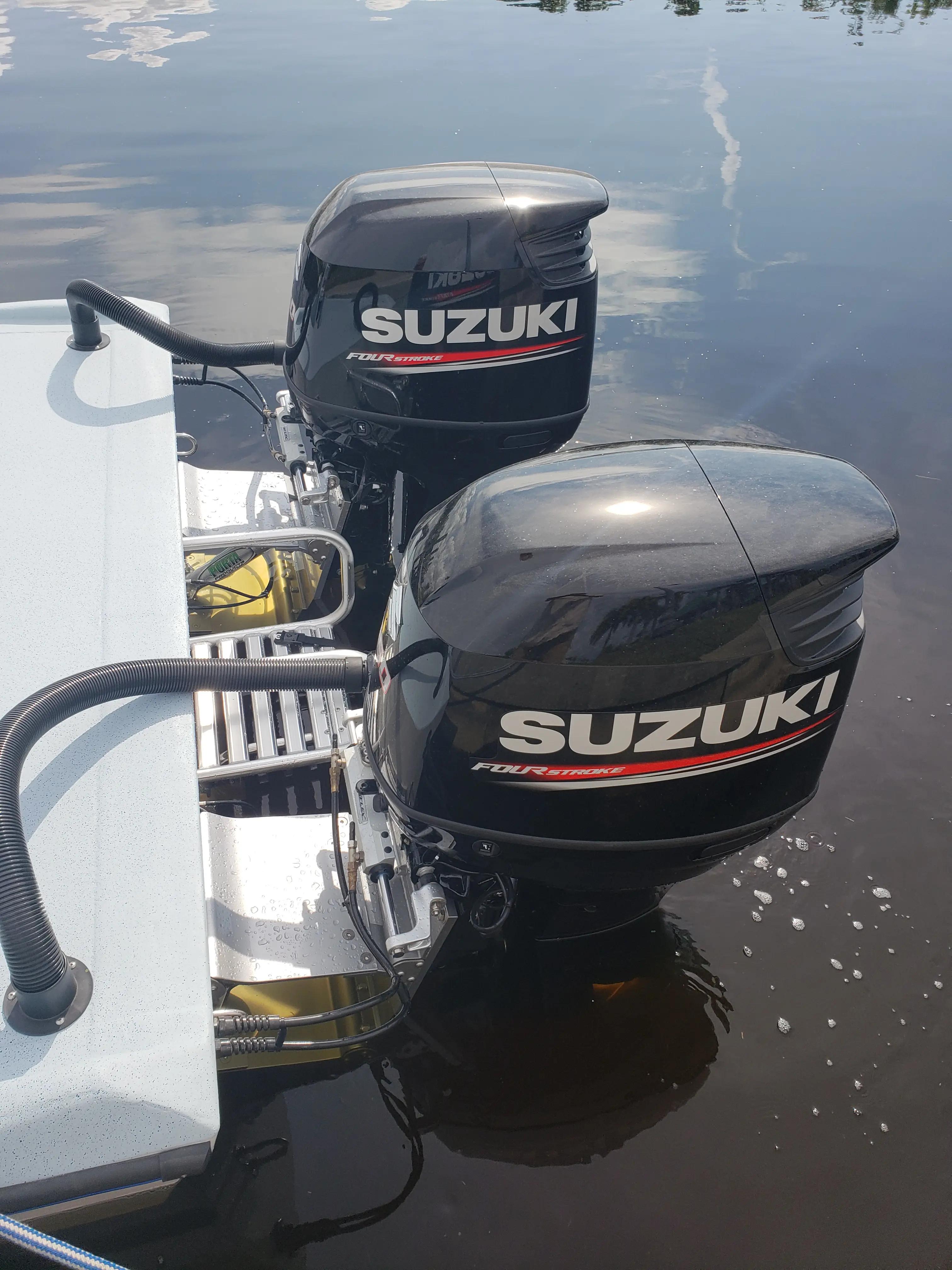 Panga Boats USA — W-29 / W-33 · Close-ups