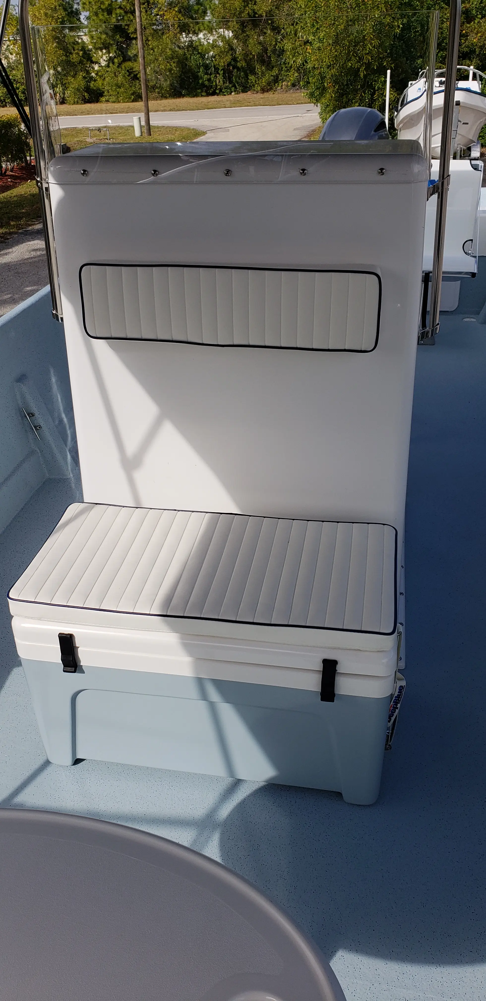 Panga Boats USA — W-29 / W-33 · Close-ups