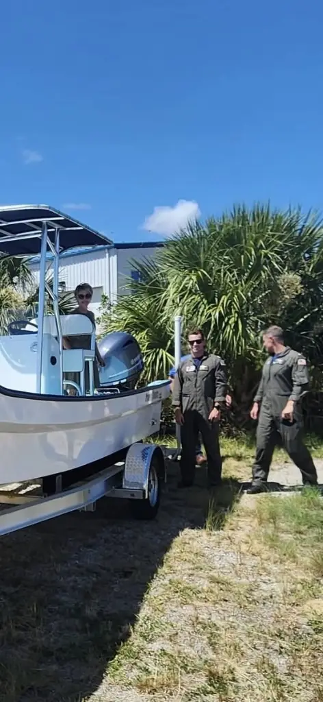 Panga Boats USA — uscg-w25-stern · Happy Owners